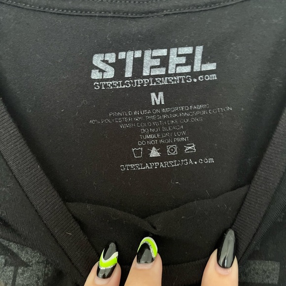 Black crop t shirt - excellent condition - Picture 3 of 3